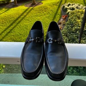 Salvatore Ferrara mi me a shoes